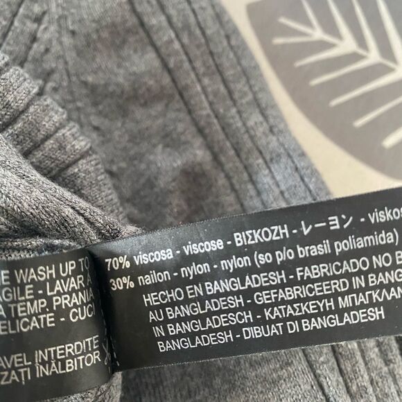 Zara Knit Turtluneck  grey sweater - Picture 5 of 8